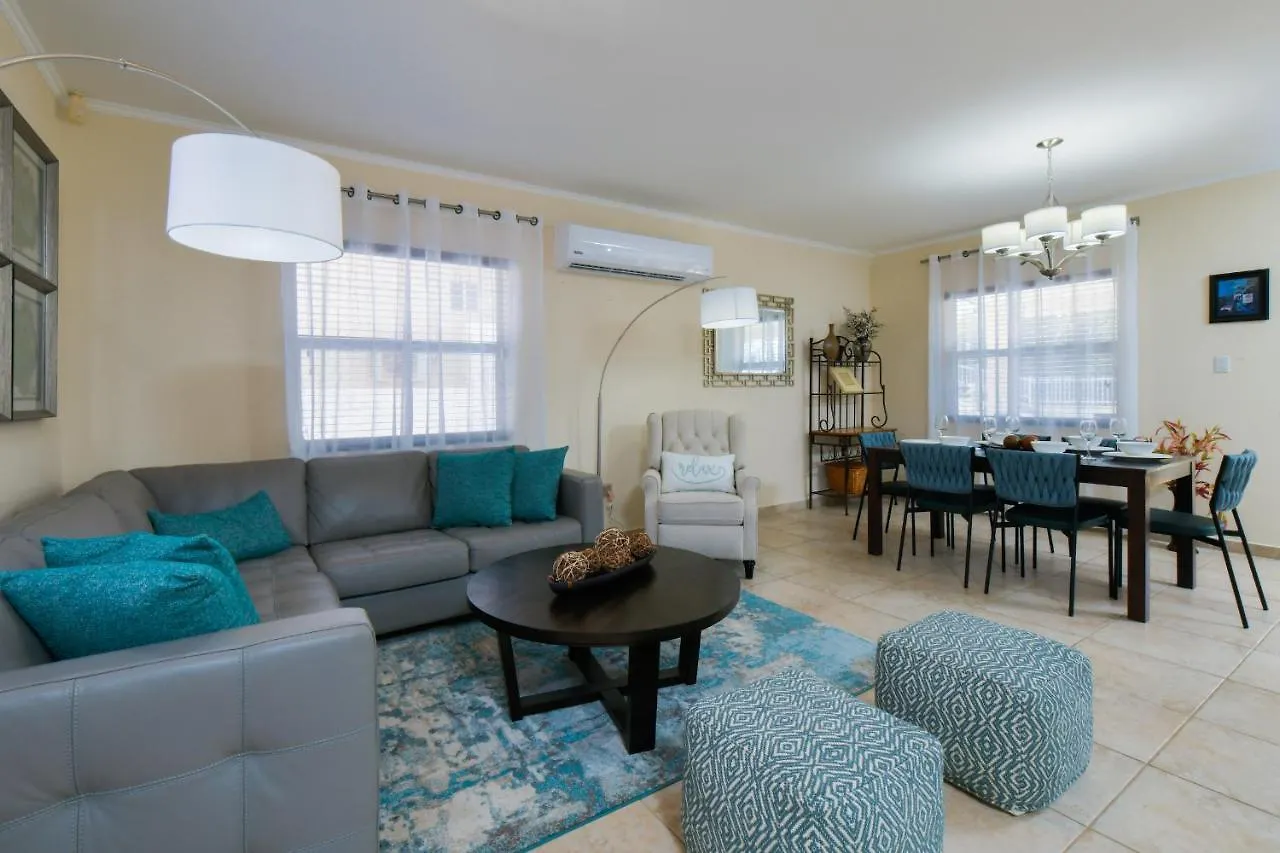 Villa Adora Palm Beach 0*,